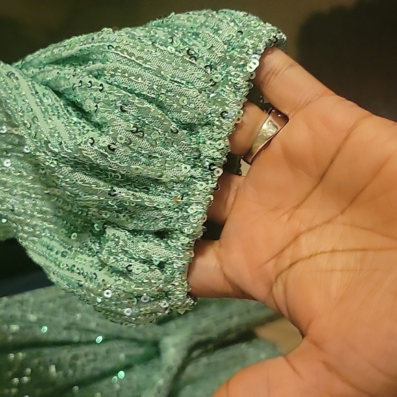 Dress - Picture 5 of 5